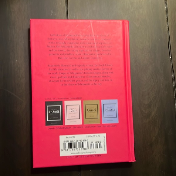 NWT Little Guide to Style Schiaparelli - Picture 3 of 6